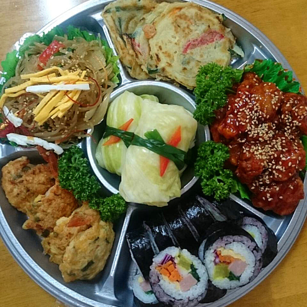 サランチェの韓国料理のオードブル
